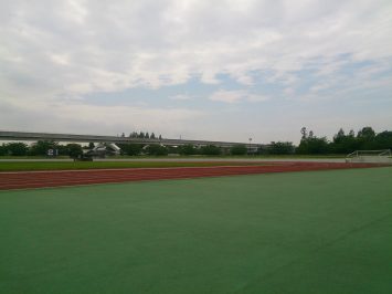 2016/06/08朝の舎人公園陸上競技場