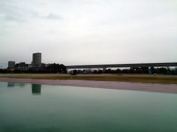 2016/12/14の舎人公園陸上競技場は雨