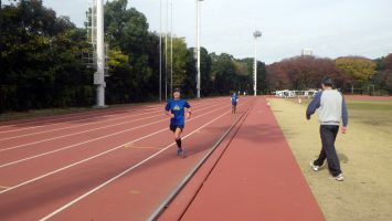 2017/11/22の颯走塾水曜マラソン練習会in織田フィールド5