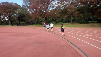 2018/10/31の颯走塾水曜マラソン練習会in織田フィールド3